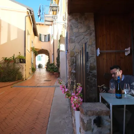 Casa Franco Costarainera